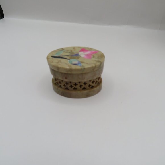 Soapstone Mother Of Pearl Trinket Box - Picture 4 of 11